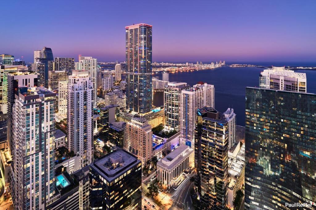 Getaway In Little Havana Near Airport, Wynwood, Calle 8 Brickell, Coral Gables And , Fenced Parking * Miami