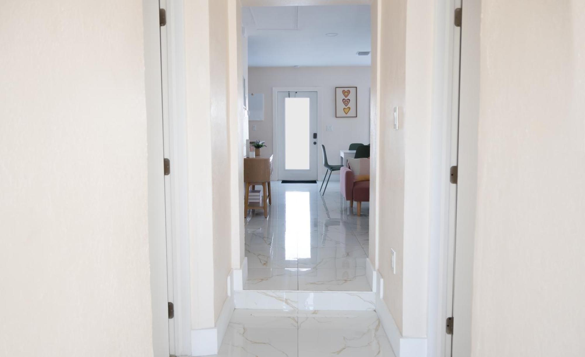 Getaway In Little Havana Near Airport, Wynwood, Calle 8 Brickell, Coral Gables And , Fenced Parking *